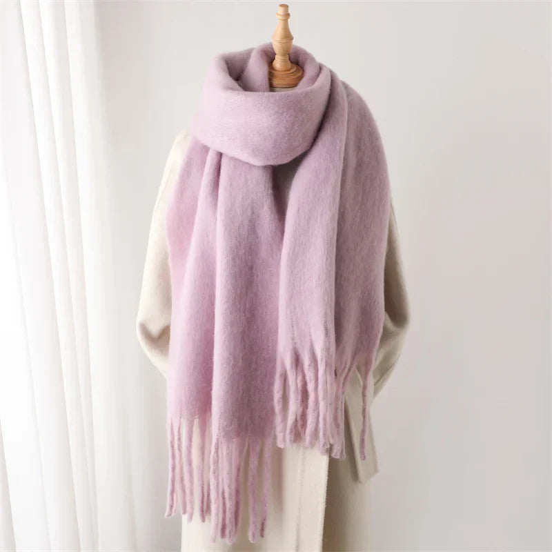 Luxueuse écharpe en cachemire pour femmes avec de gros pompons pour le style et le confort de l'hiver