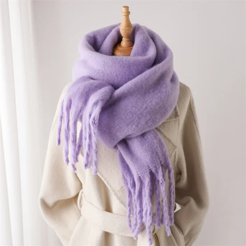 Luxueuse écharpe en cachemire pour femmes avec de gros pompons pour le style et le confort de l'hiver
