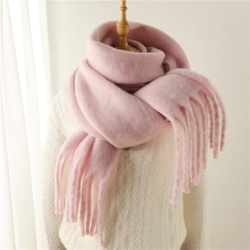 Luxueuse écharpe en cachemire pour femmes avec de gros pompons pour le style et le confort de l'hiver