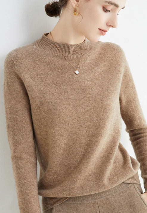 Pullover med rund hals og enkel pasform til damer
