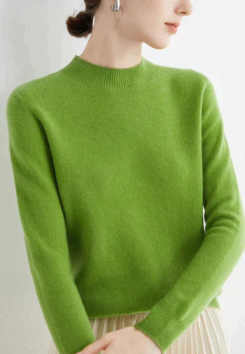 Pullover med rund hals og enkel pasform til damer