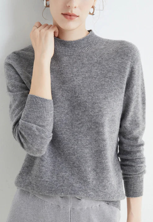 Pullover med rund hals og enkel pasform til damer
