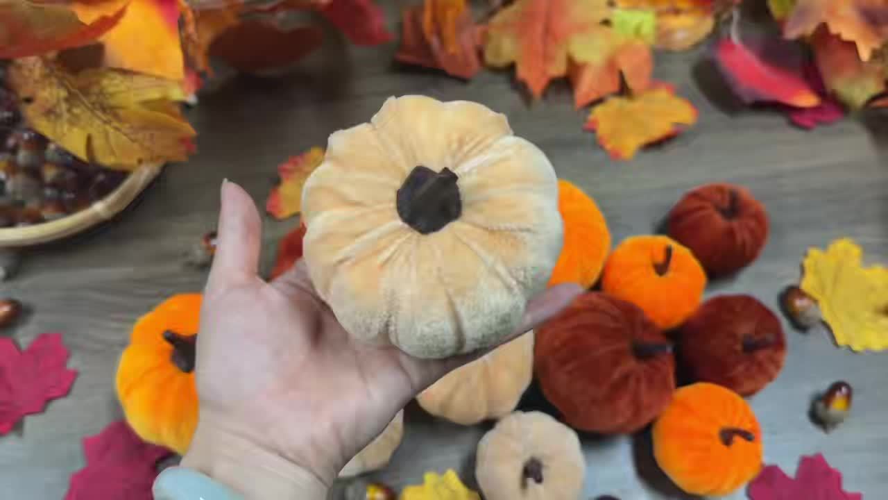 PumpkinPatch | 12 dovleci de catifea artificiali – decorațiuni de toamnă din spumă și decorațiuni de masă pentru Halloween