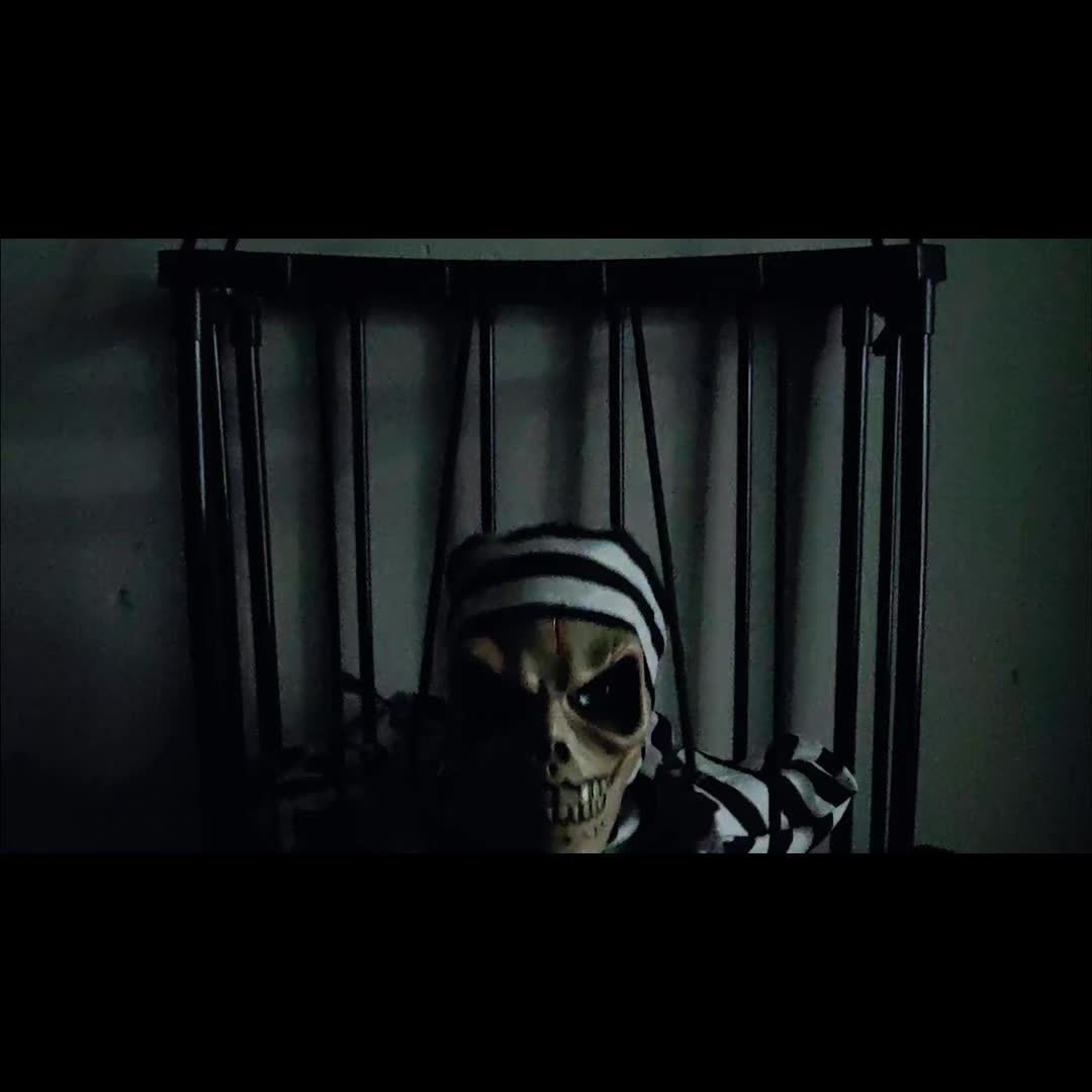 TerrorBone | Schelet animat care țipă ca decorațiune de Halloween – senzor de mișcare pentru exterior, decorațiune înfricoșătoare