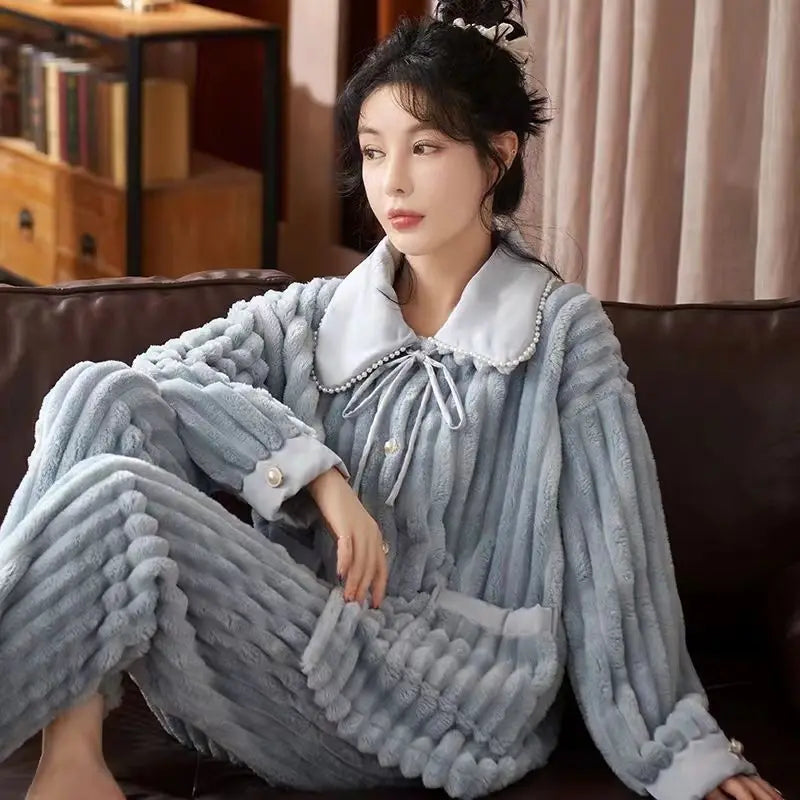 Varm, stilfuld flannel-pyjamas - Nika
