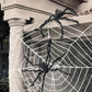 WebCreeper | 2 uds. 50 cm araña gigante con telaraña - conjunto de decoración de Halloween para uso exterior