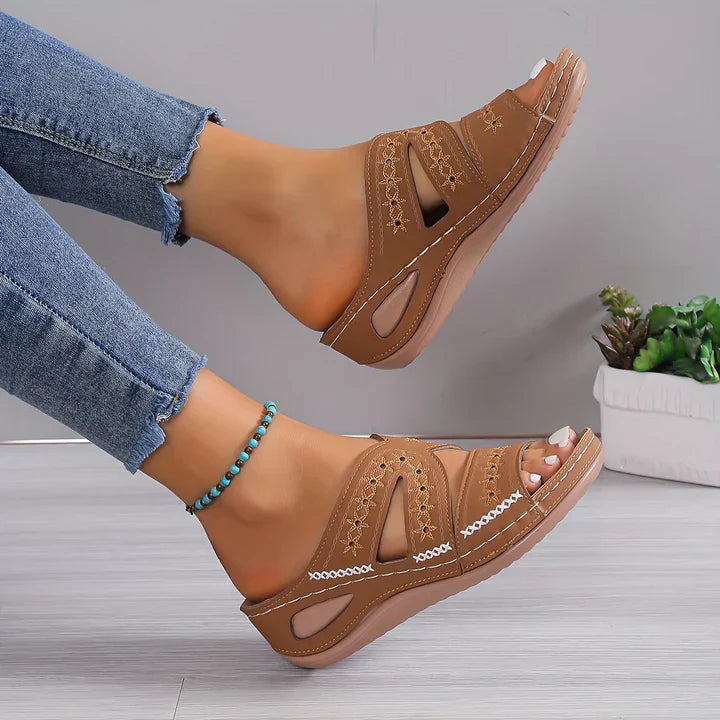 Clara - Orthopedic sandals