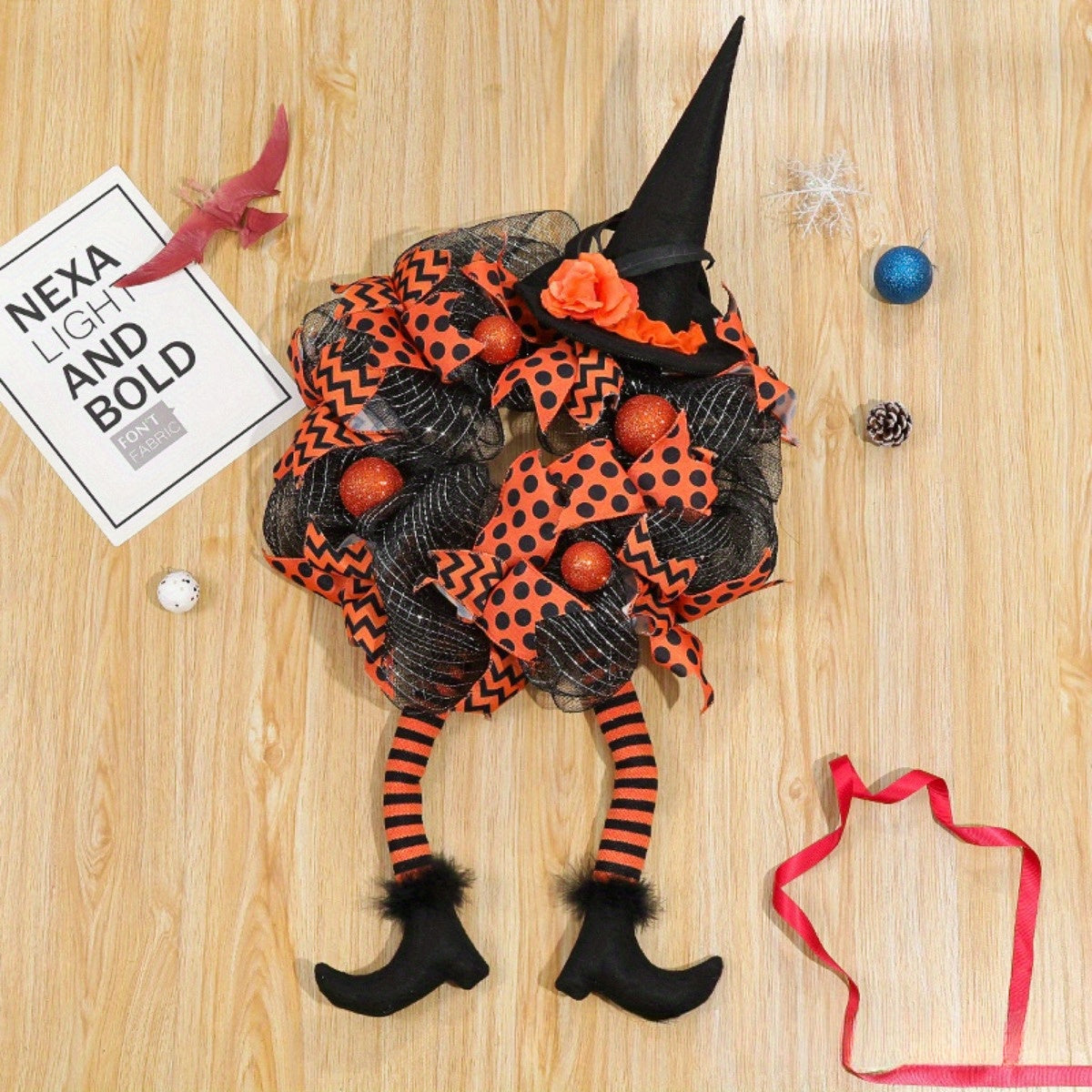 Halloween věnce na dveře | čarodějnické nohy v síťovém designu
