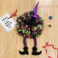 Halloween věnce na dveře | čarodějnické nohy v síťovém designu