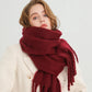 Luxueuse écharpe en cachemire pour femmes avec de gros pompons pour le style et le confort de l'hiver