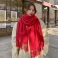 Luxurious black cashmere scarf for women - a warm and fashionable accessory for winter