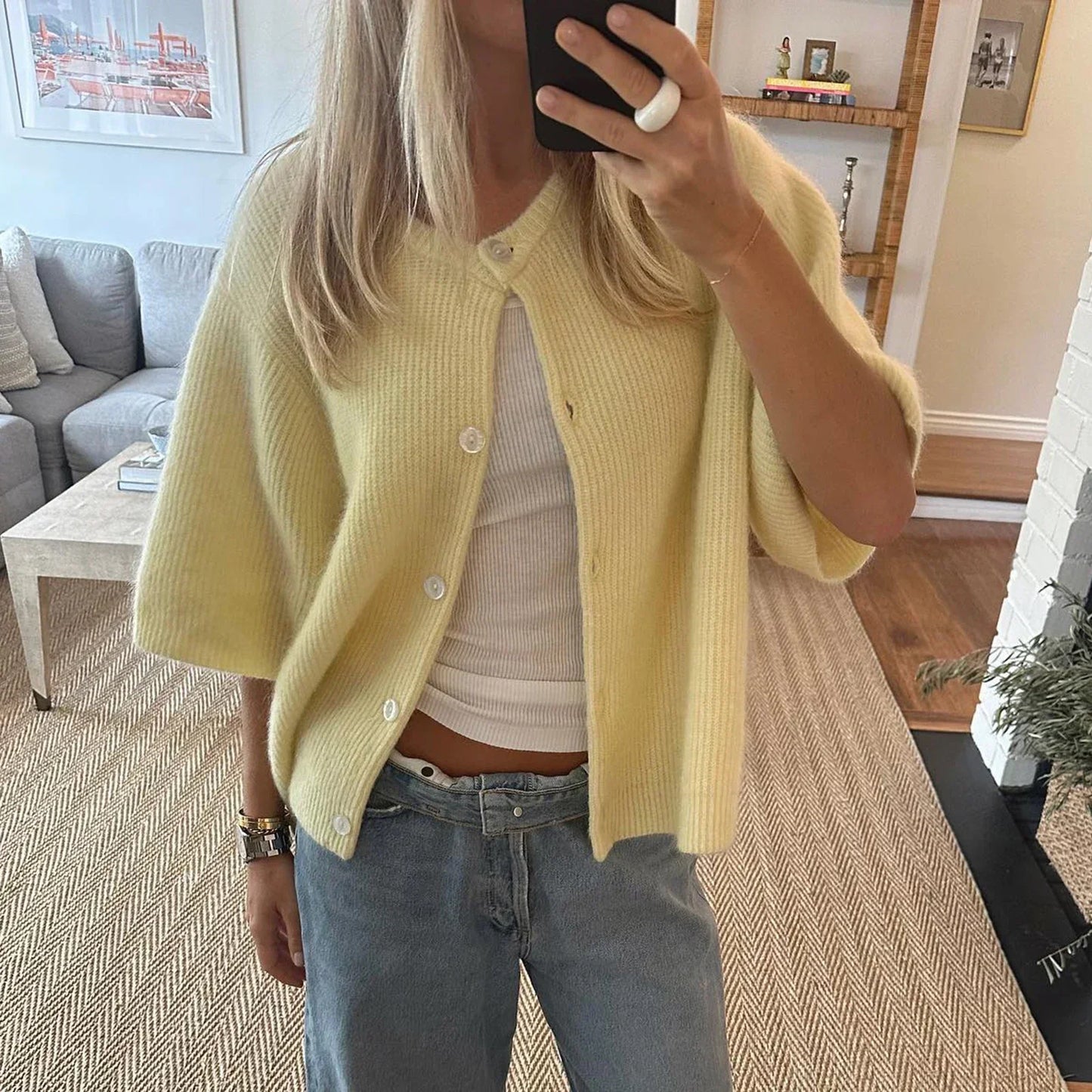 Women's short-sleeved round neck cardigan with front button closure