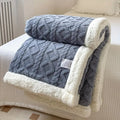 Nostra - Premium cosy blanket made of sherpa