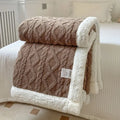 Nostra - Premium cosy blanket made of sherpa