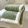 Nostra - Premium cosy blanket made of sherpa