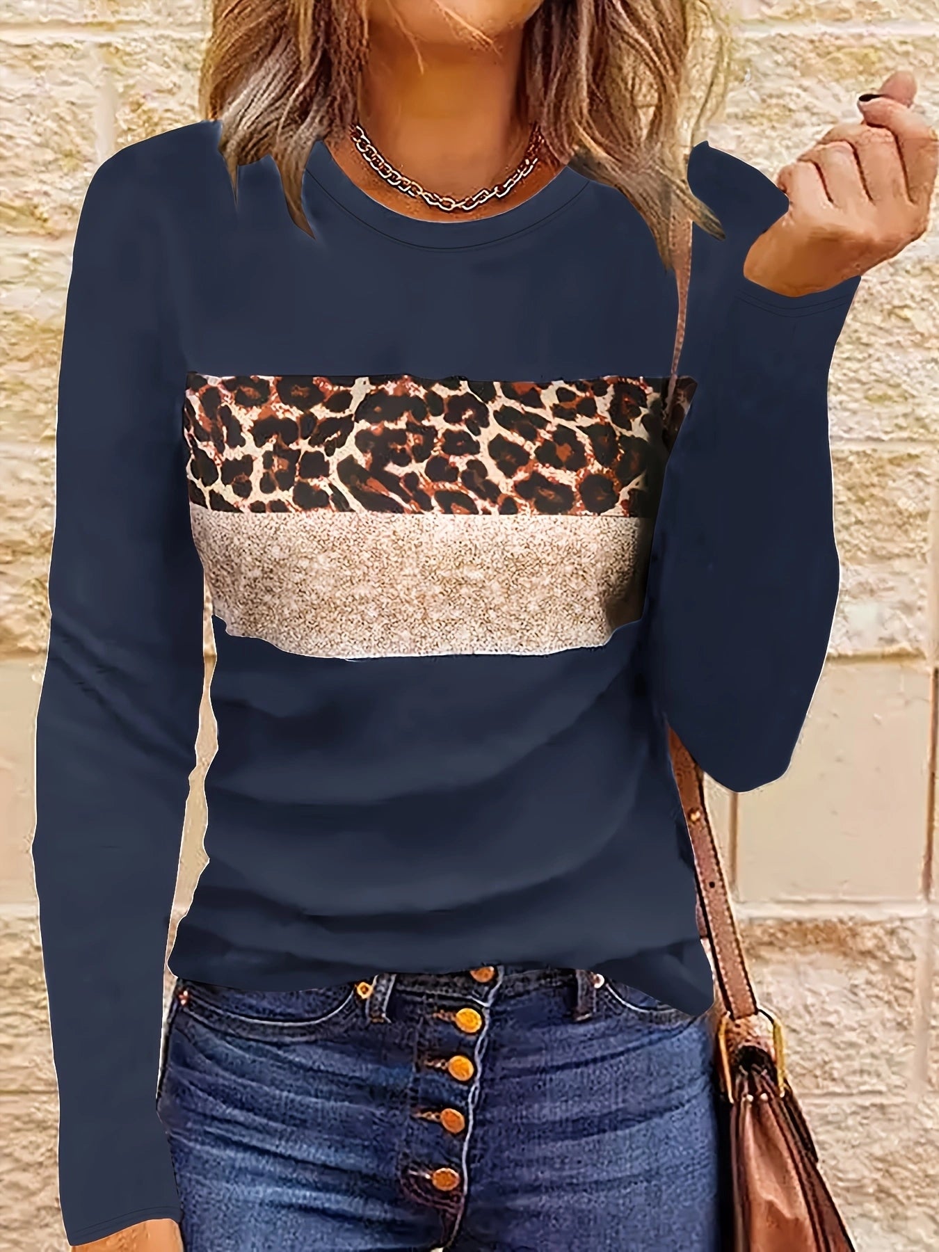 Langærmet skjorte med leopardprint til kvinder - Perfekt til alle sæsoner